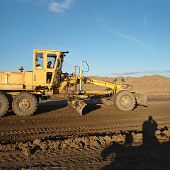 Планировка песчаного основания под кормопроезд 